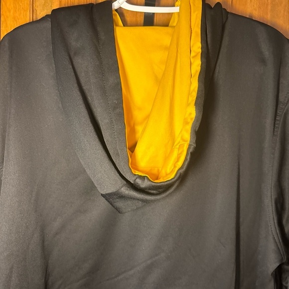 Top of the World Black and Gold Iowa Hawkeyes XXL Hoodie - Picture 6 of 8